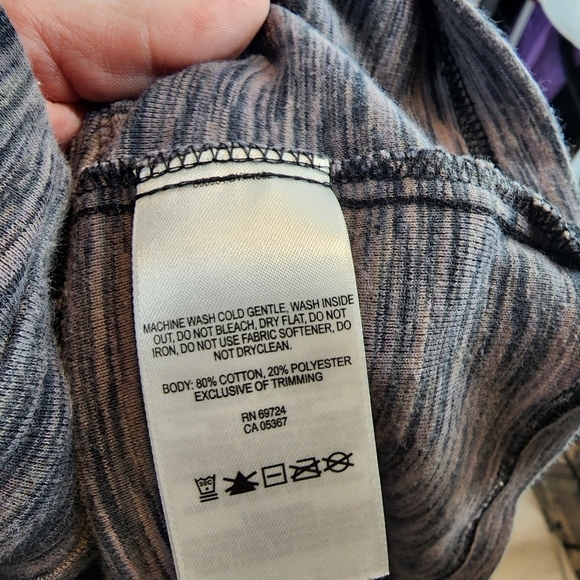 Columbia heathered taupe stretch short sleeve dress. Size small - Picture 16 of 16